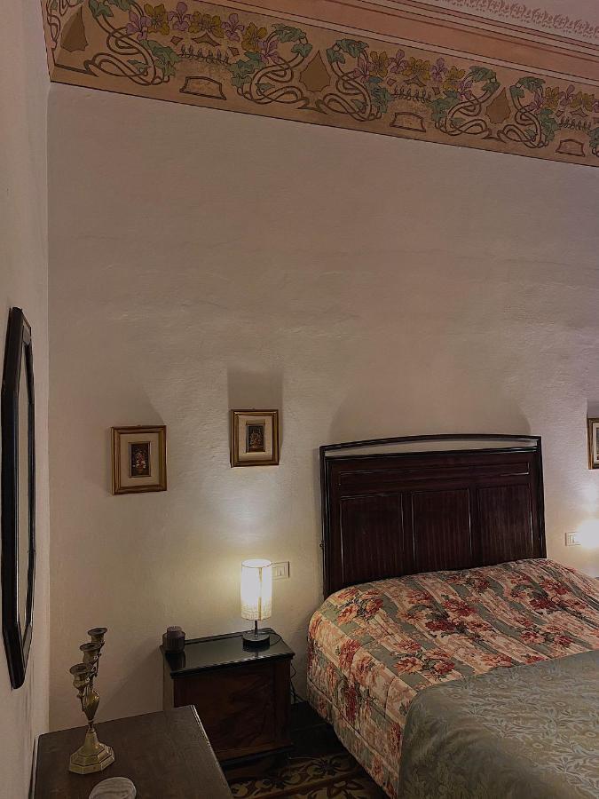 Palazzo De Luigi Apartment Volterra Bagian luar foto