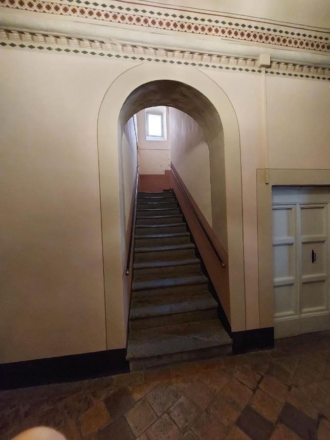 Palazzo De Luigi Apartment Volterra Bagian luar foto